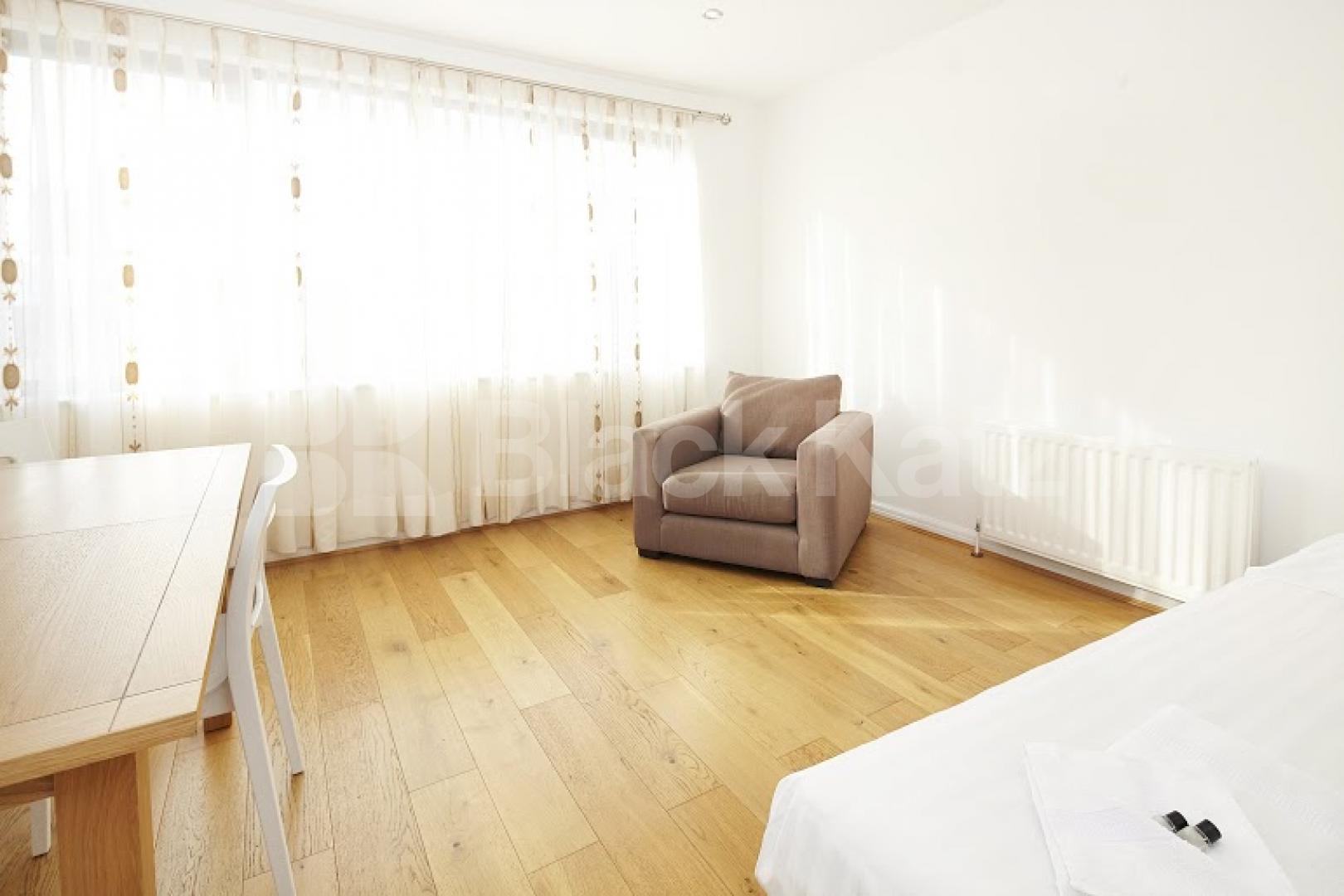 			NEW INSTRUCTION, 2 Bedroom, 1 bath, 1 reception Terraced House			 Bridge House Court Blackfriars Road, Southwark/Borough/Waterloo